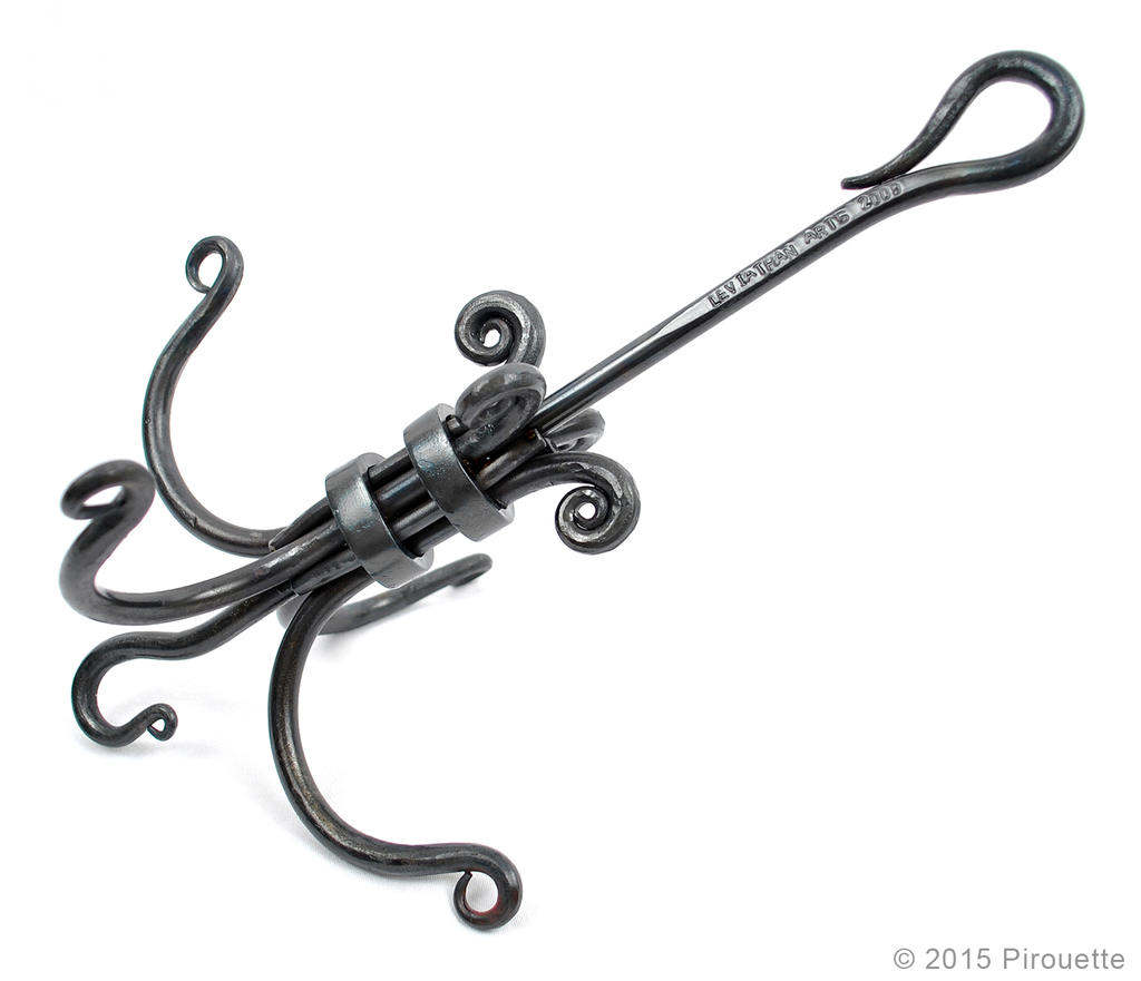 Pirouette Tack Hook
