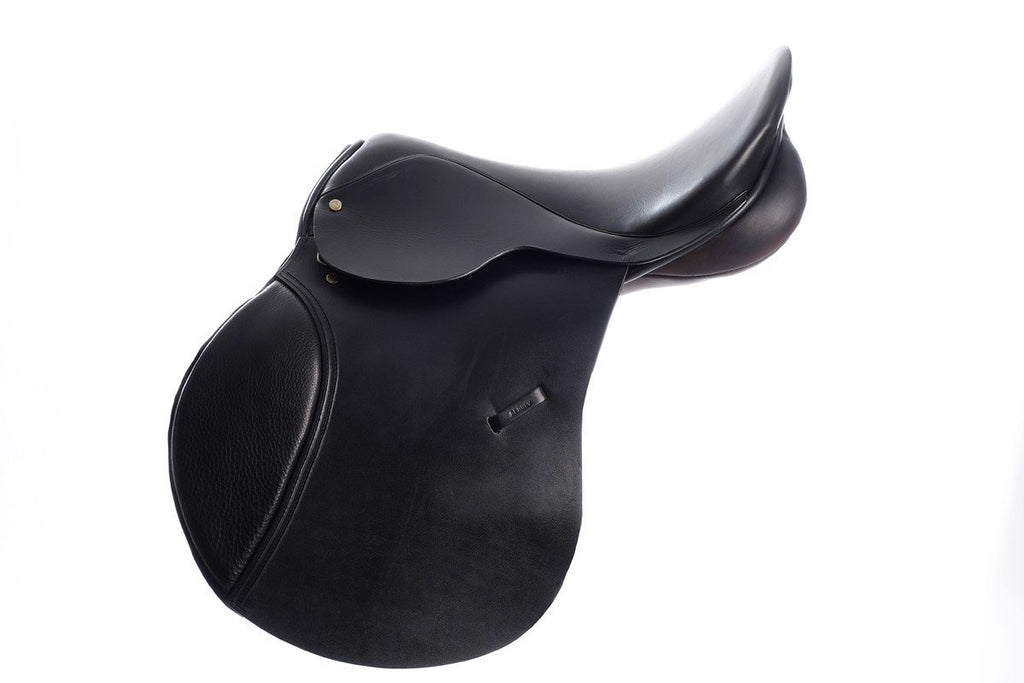 International Saddle - Manhattan Saddlery